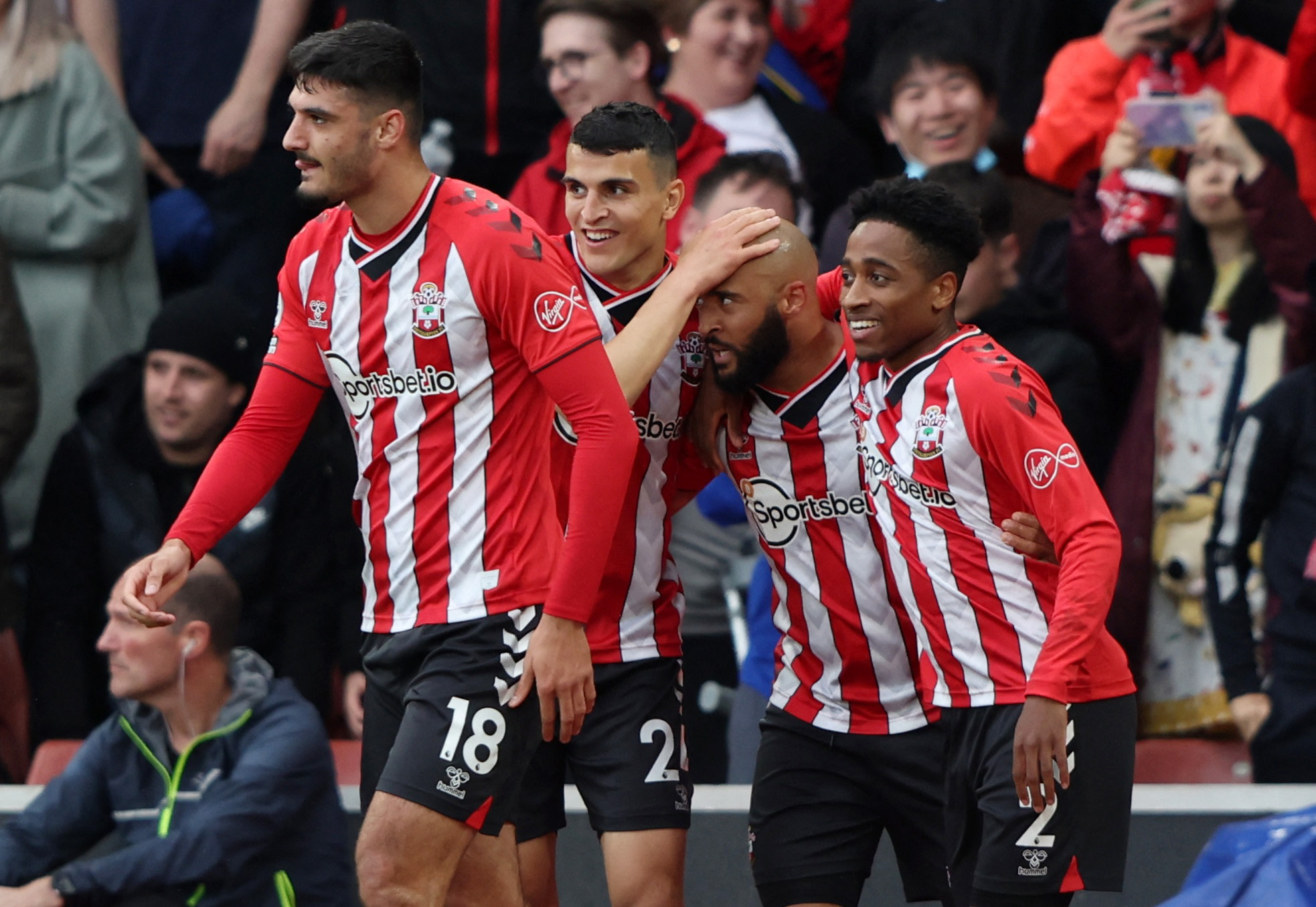 一桩六千万转会的落空，如何让曼联和维拉同时感到悔不当初