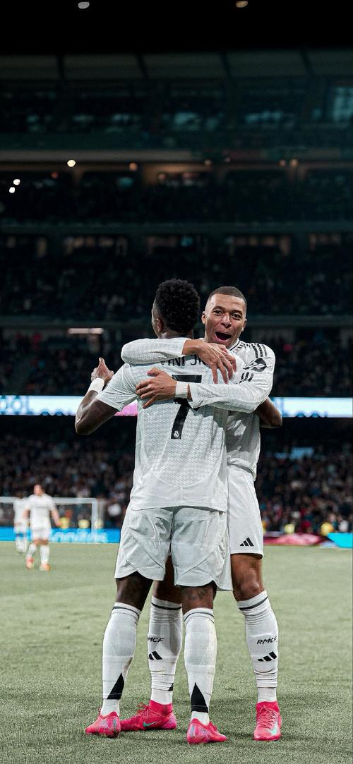 快船对阵独行侠三连败，独行侠逆转取胜，弗拉格创历史纪录。