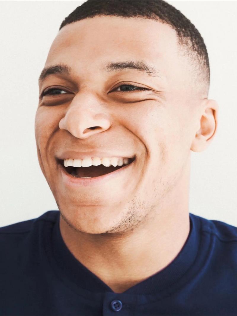 遇求不满：董方卓爆英超派对一夜千女，王楚淇支持C罗言论。